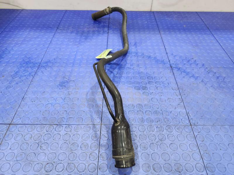2013 Chrysler 300 Fuel Filler Neck