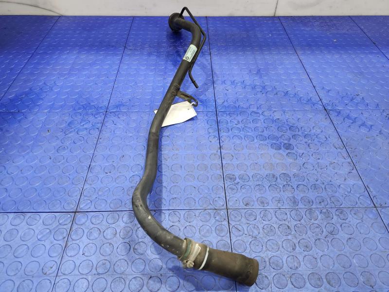 2013 Chrysler 300 Fuel Filler Neck