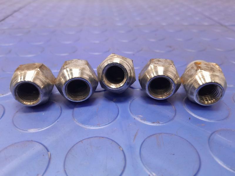 2013 Kia Forte Lug Nuts