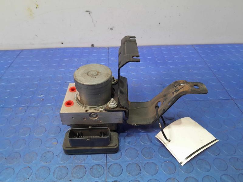 2015 Chrysler 200 ABS Anti Lock Brake Pump Modulator Assembly OEM 68232470AB