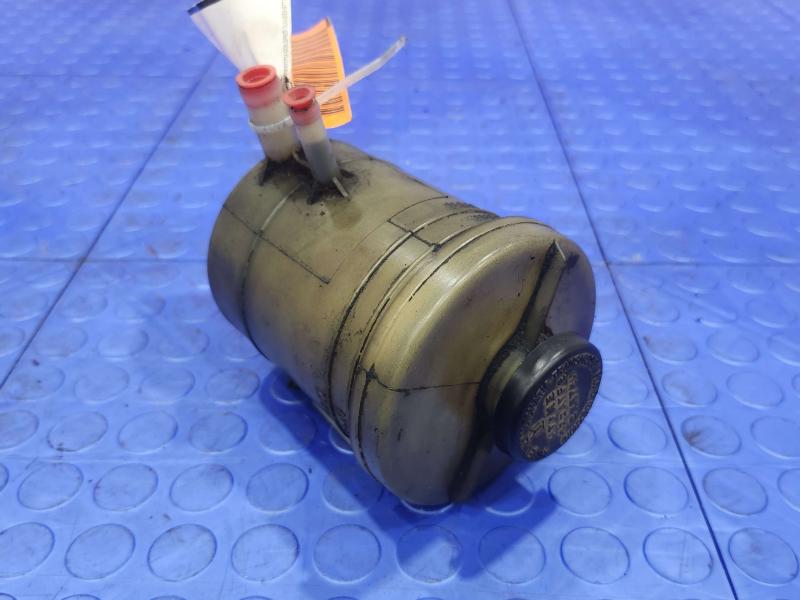 1988-1993 Isuzu NPR 3.9L Diesel OEM Power Steering Fluid Reservoir Genuine