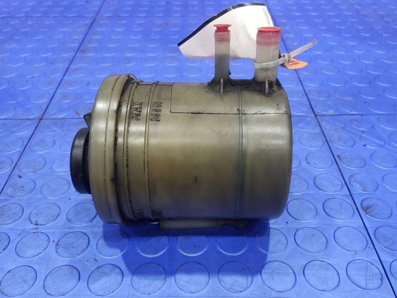 1988-1993 Isuzu NPR 3.9L Diesel OEM Power Steering Fluid Reservoir Genuine