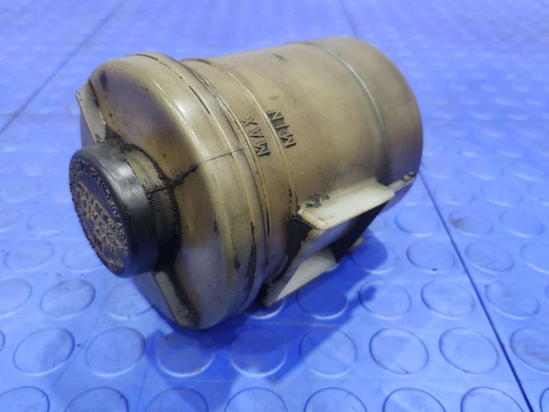 1988-1993 Isuzu NPR 3.9L Diesel OEM Power Steering Fluid Reservoir Genuine