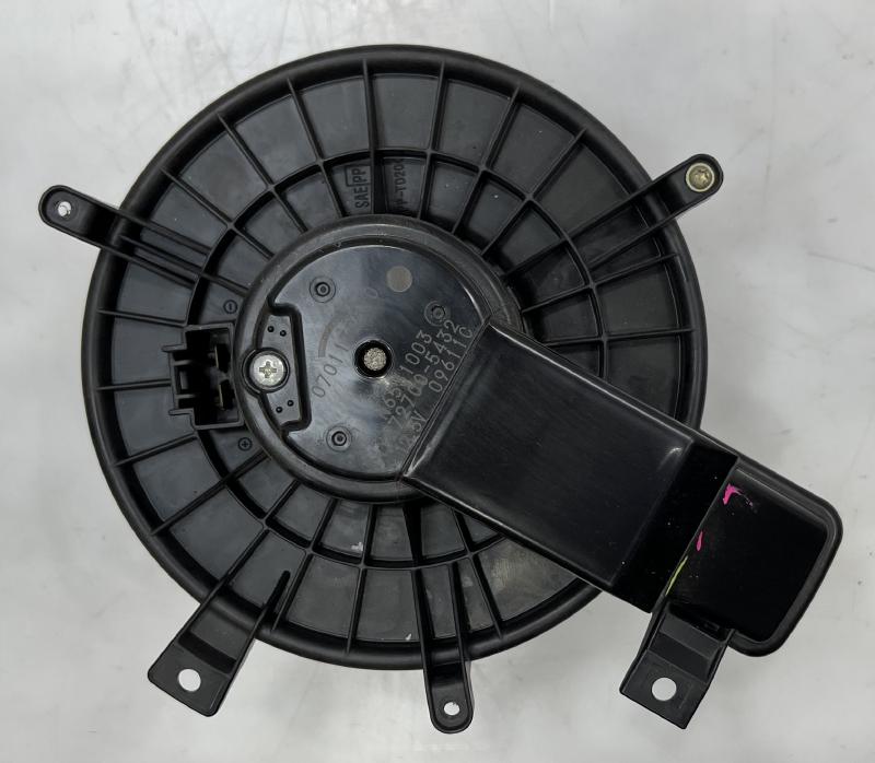 2011 Dodge Charger Blower Motor