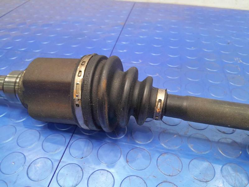 2014 Nissan Versa Axle Shaft