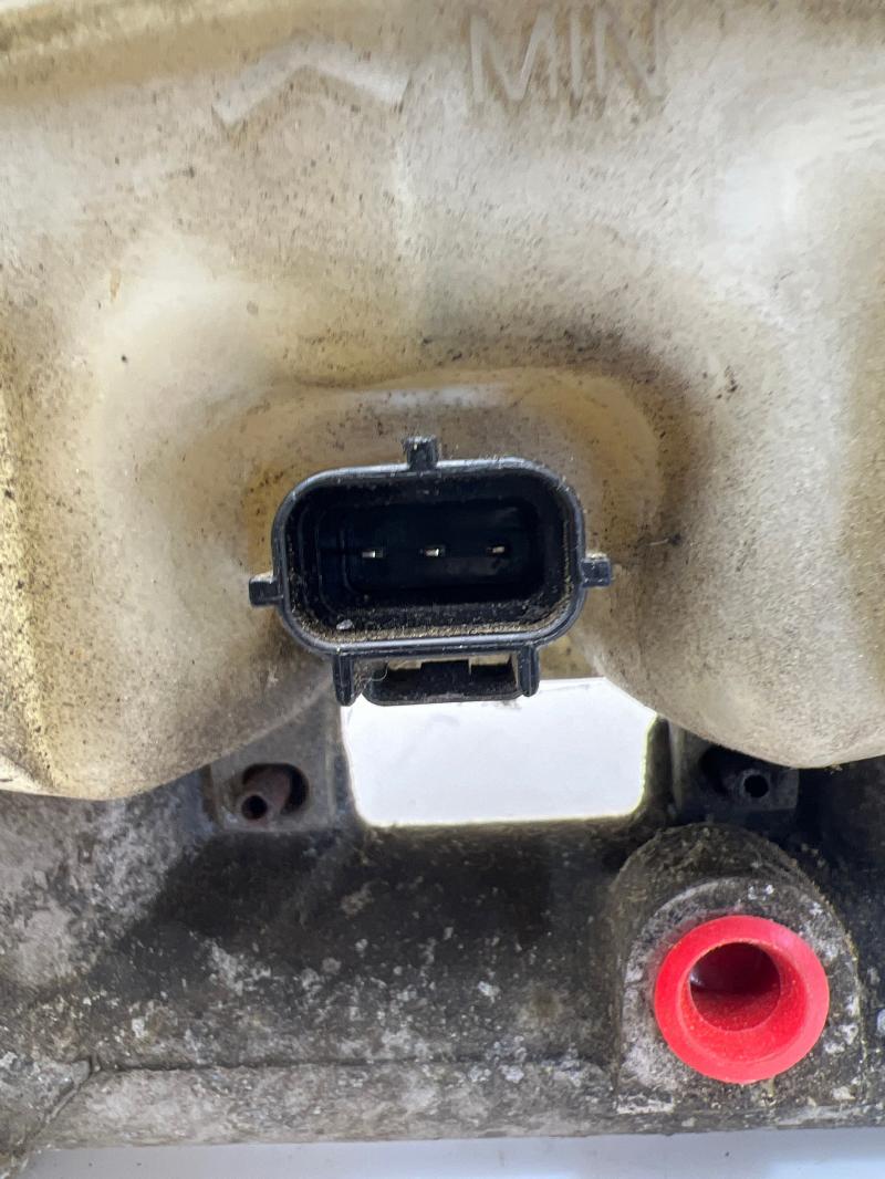 2004 - 2008 Ford F150 Brake Master Cylinder OEM 7L3Z2140A