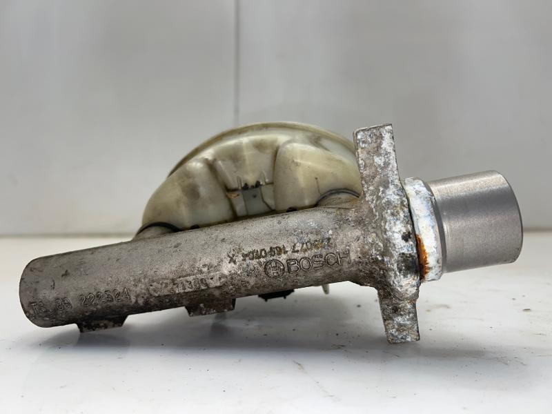 2004 - 2008 Ford F150 Brake Master Cylinder OEM 7L3Z2140A