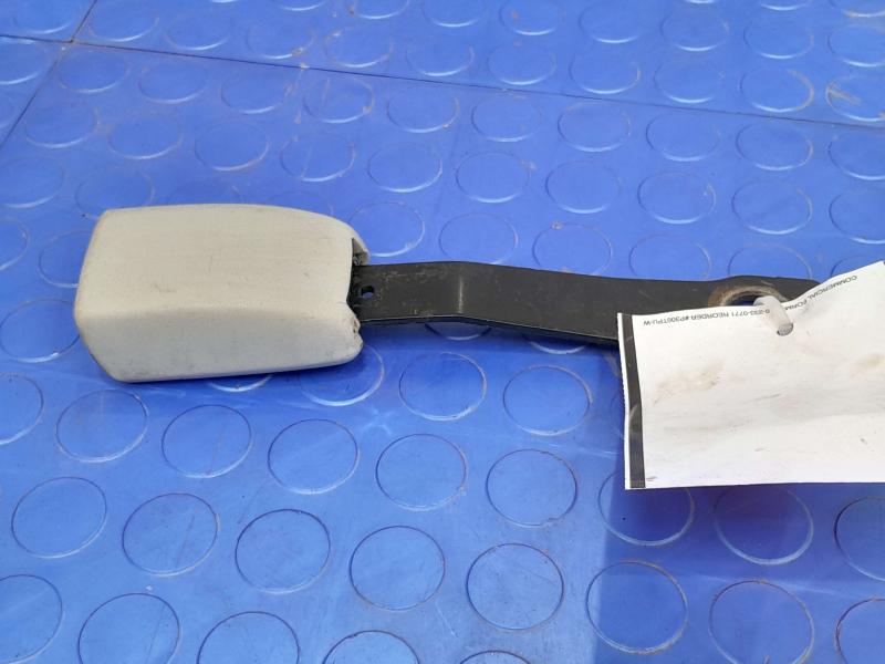 2011 Toyota Prius Front Seat Belt