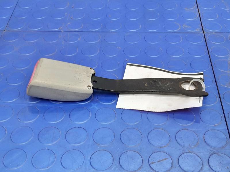 2011 Toyota Prius Front Seat Belt