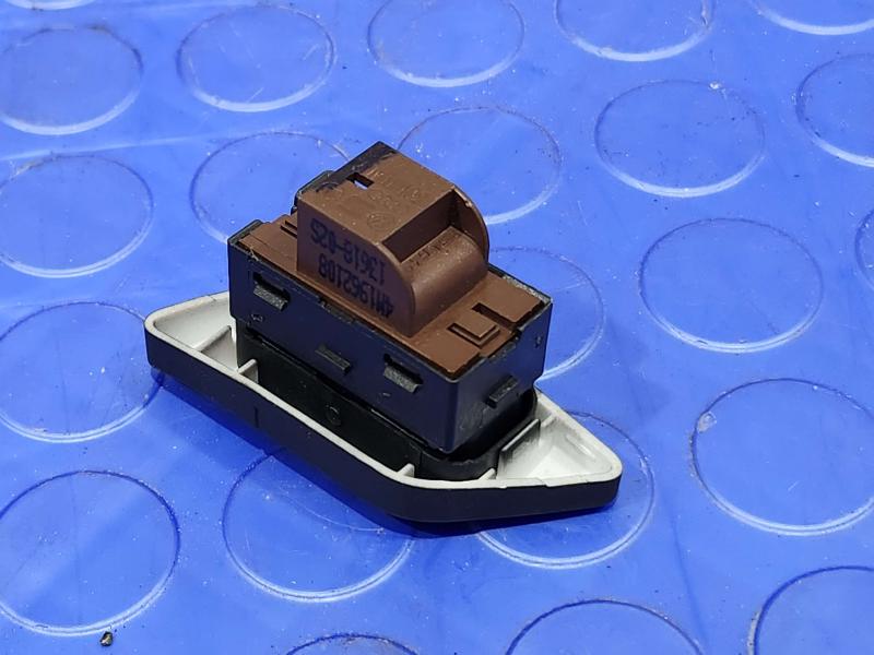2017-2024 Audi Q7 OEM Driver Door Lock Control Switch Genuine 4M19621085PR