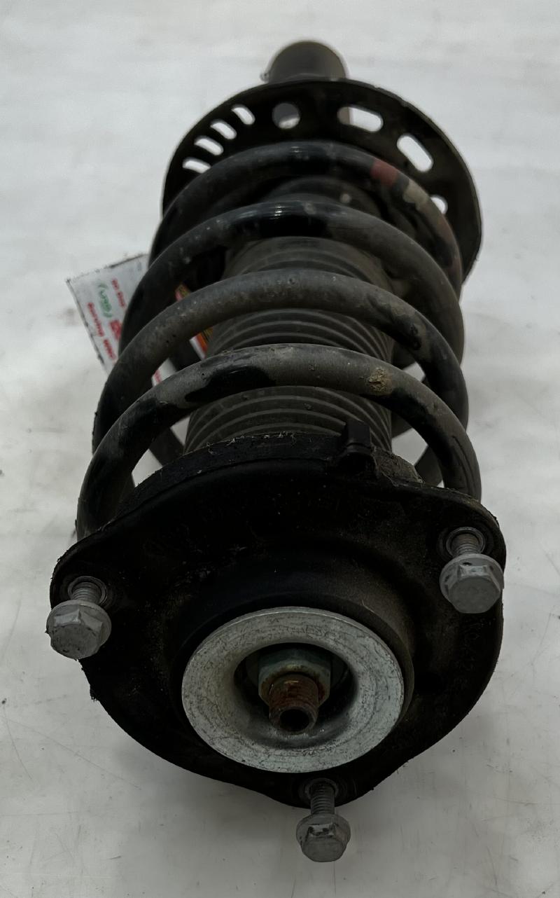 2015 Volkswagen Passat Strut Assembly