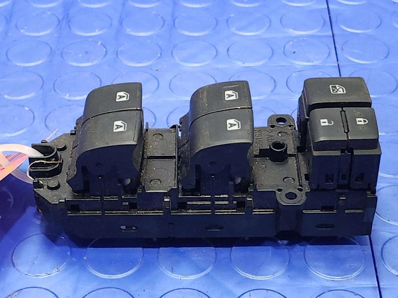 2019 Toyota Camry Door Switch Front