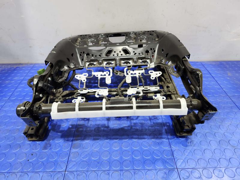 2018 Audi Q7 Seat Track