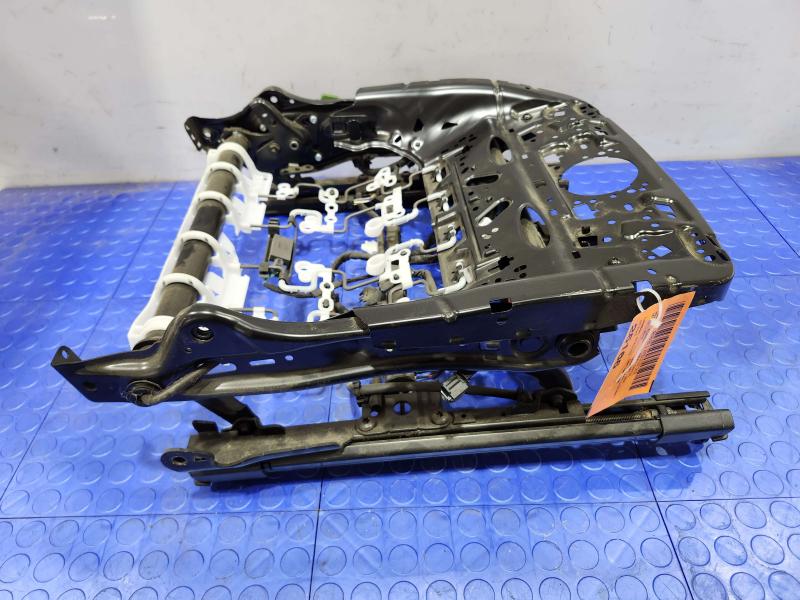 2018 Audi Q7 Seat Track