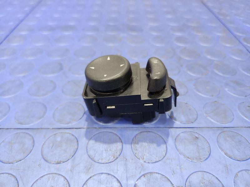 1996-2007 Dodge Caravan Power Door Mirror Control Switch OEM 4685317AF