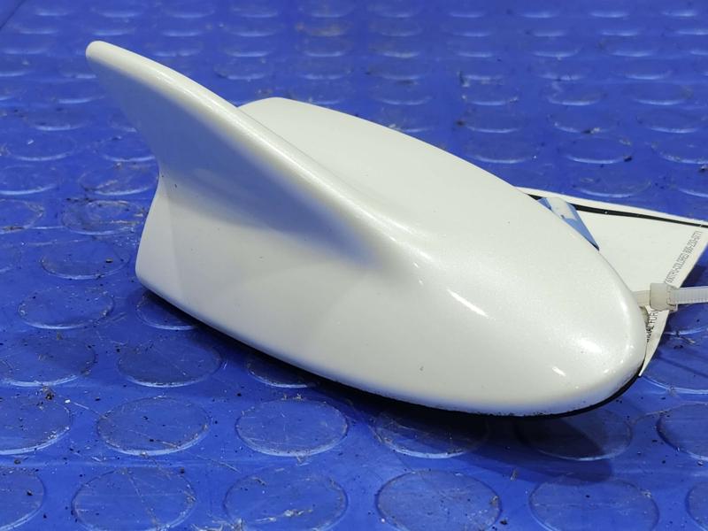 2010 Lexus RX350 RX450H Antenna