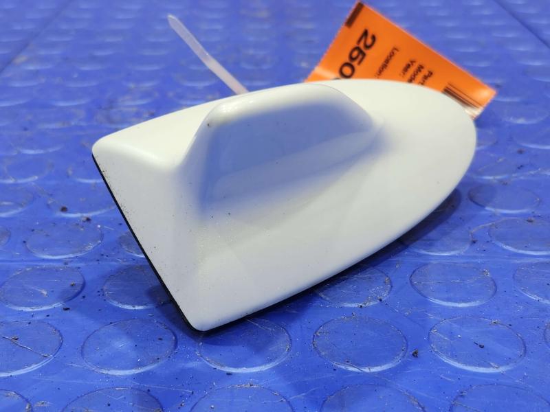 2010 Lexus RX350 RX450H Antenna