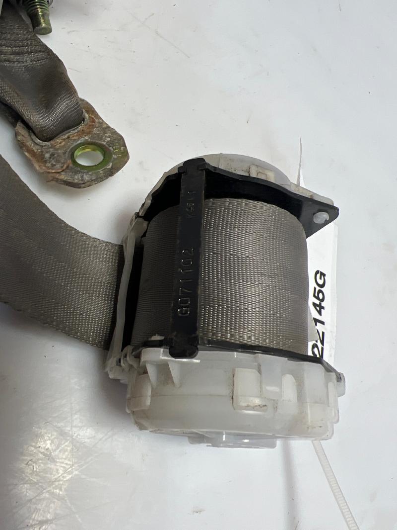 2005 Infiniti G35 Rear Seat Belt