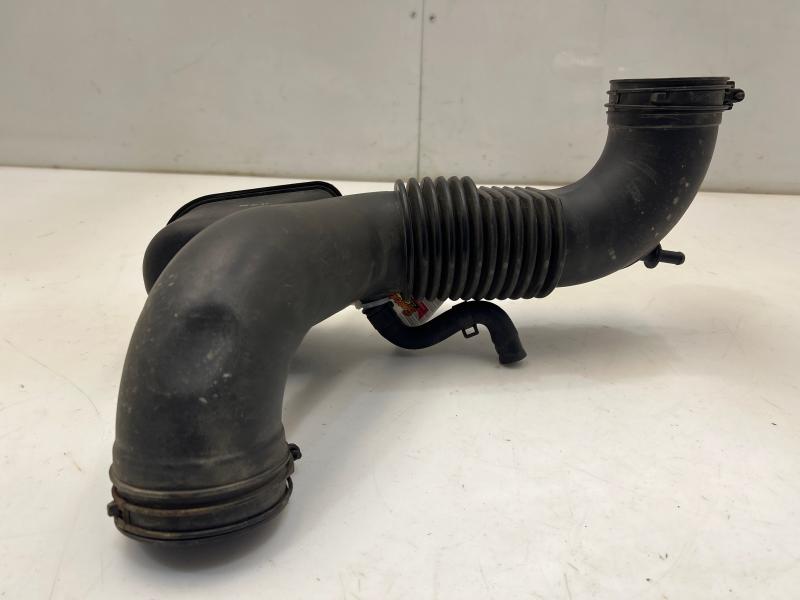 2011 - 2014 Hyundai Sonata Engine Air Intake Tube OEM 281303Q160