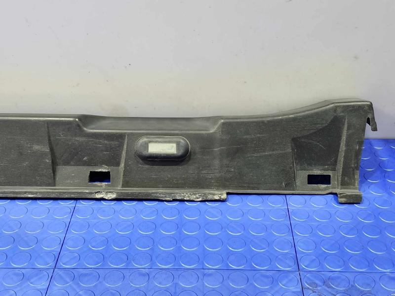 2010 Subaru Legacy Rocker Moulding