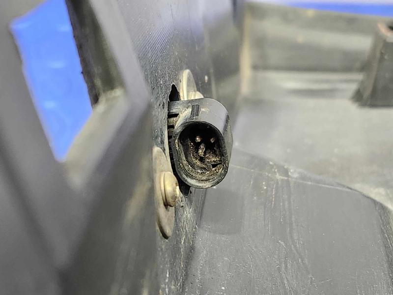 2010 Subaru Legacy Rocker Moulding