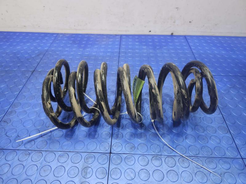 1998-2005 Lincoln Towncar Rear Suspension Coil Springs Set of Two