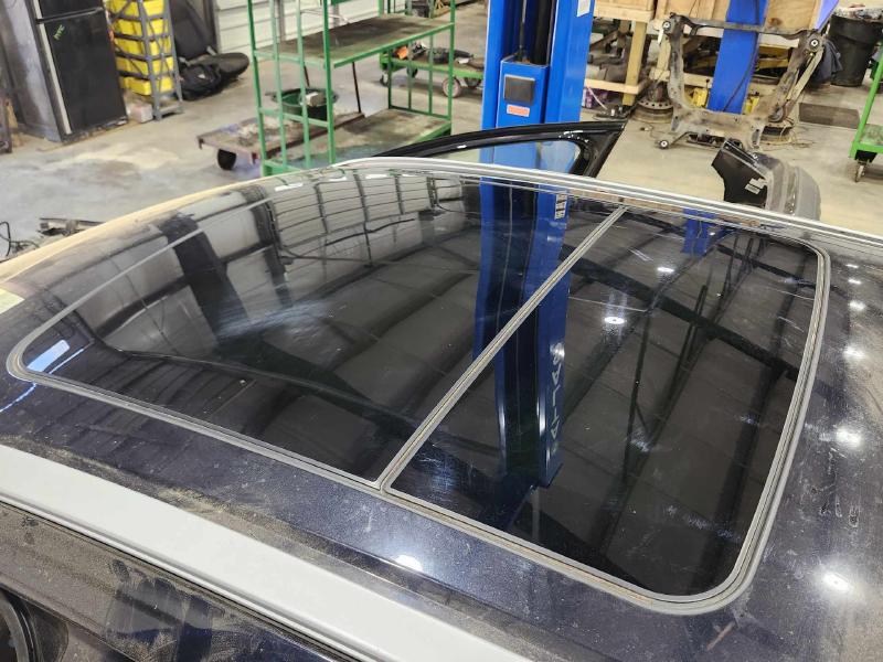 2012 Volvo XC60 Roof Glass (Glass Only)