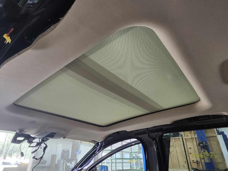 2012 Volvo XC60 Roof Glass (Glass Only)
