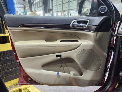 2014 Jeep Grand Cherokee Front Door Trim Panel