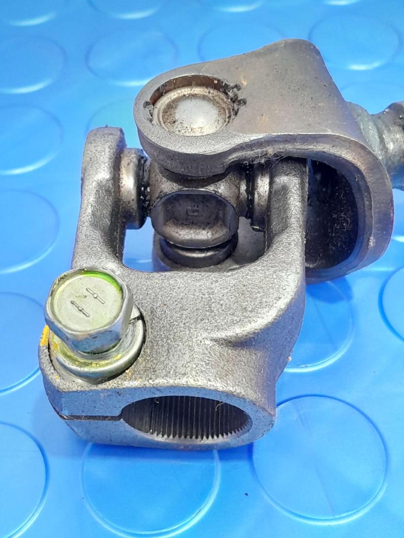 2006-2012 Toyota RAV4 Steering Intermediate Shaft Assembly Genuine OEM 45260-42090