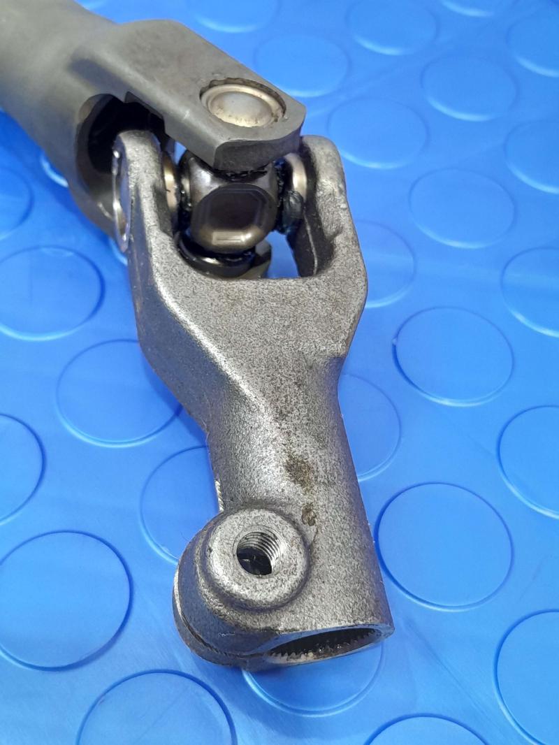 2006-2012 Toyota RAV4 Steering Intermediate Shaft Assembly Genuine OEM 45260-42090