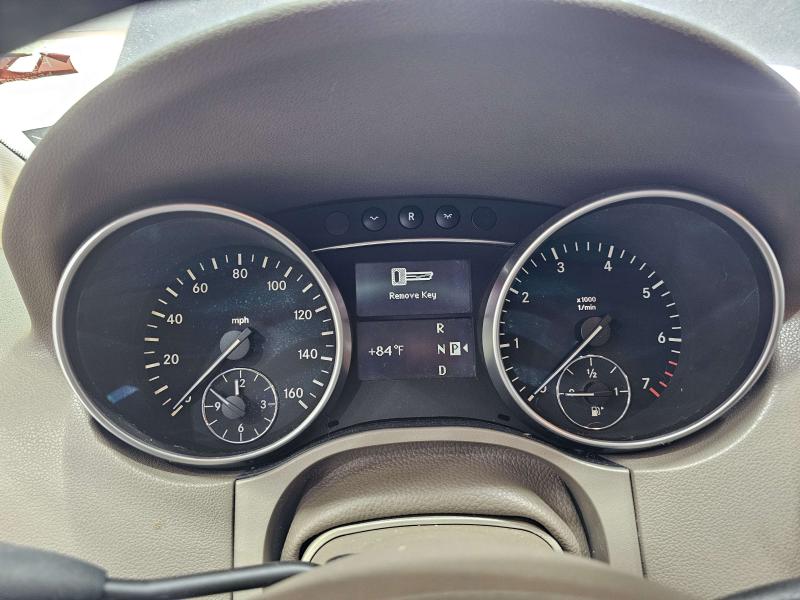 2010 Mercedes ML-Class Speedometer