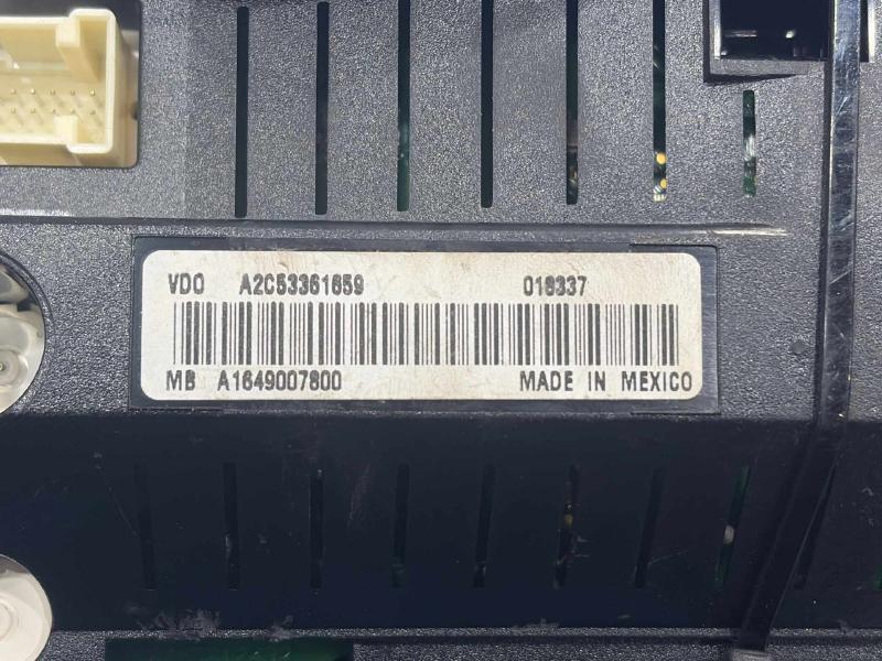 2010 Mercedes ML-Class Speedometer