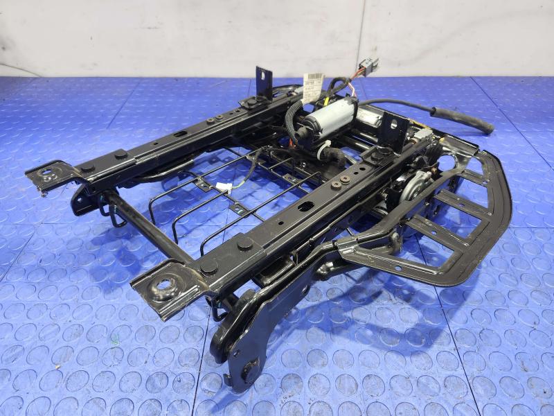 2011 Maserati Quattroporte Seat Track