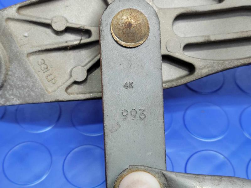 2007-2011 Toyota Camry Windshield Wiper Linkage Transmission OEM 8515006060
