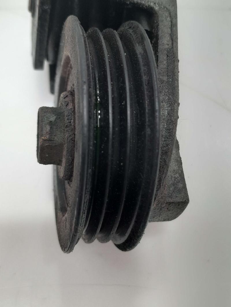 2007 Cadillac DTS Engine Belt Tensioner
