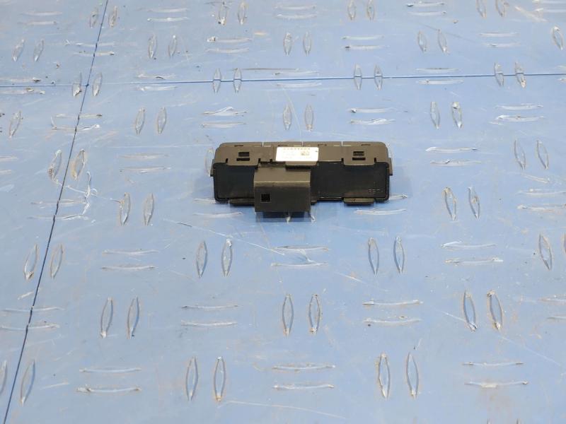 2015 Chevrolet Tahoe Door Switch Front