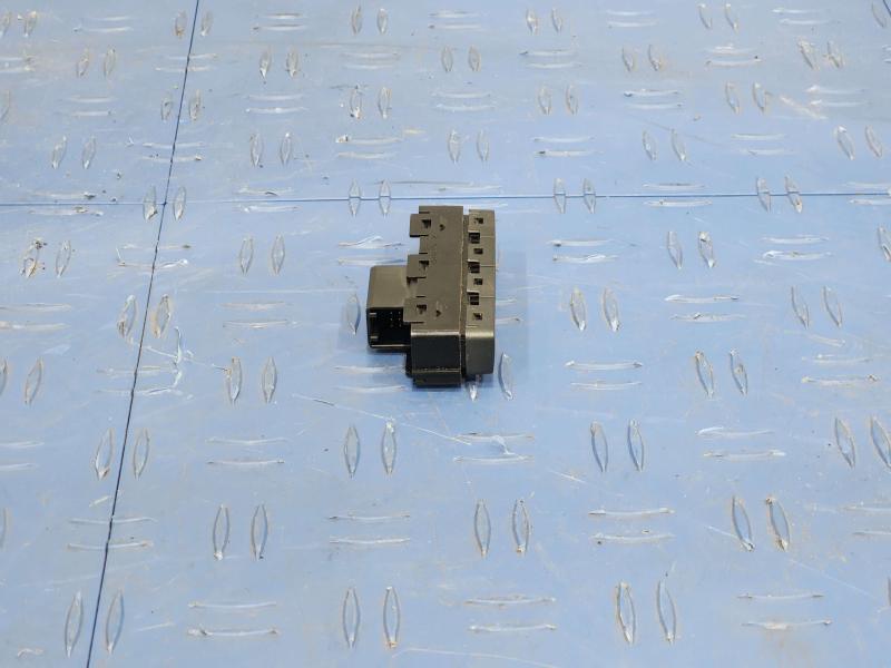2015 Chevrolet Tahoe Door Switch Front