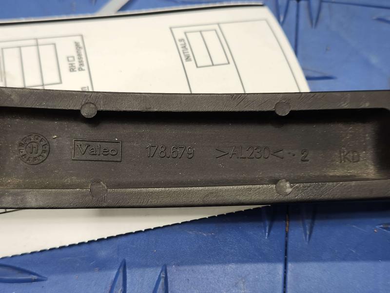 2012 Audi TT Wiper Arm