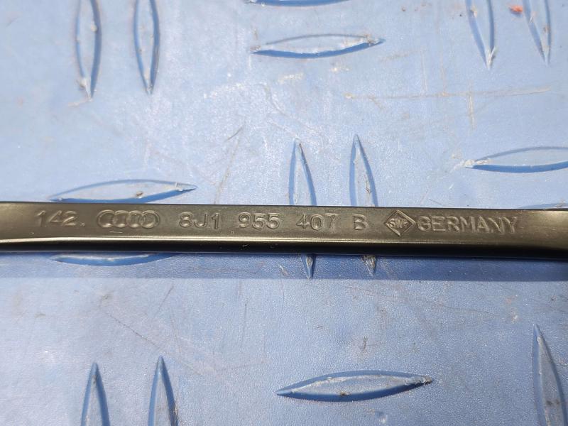 2012 Audi TT Wiper Arm
