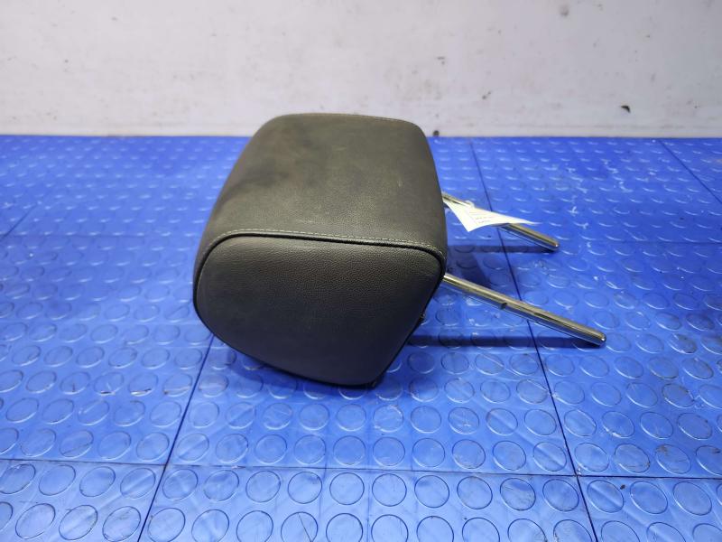 2019 Chevrolet Silverado 3500 Headrest