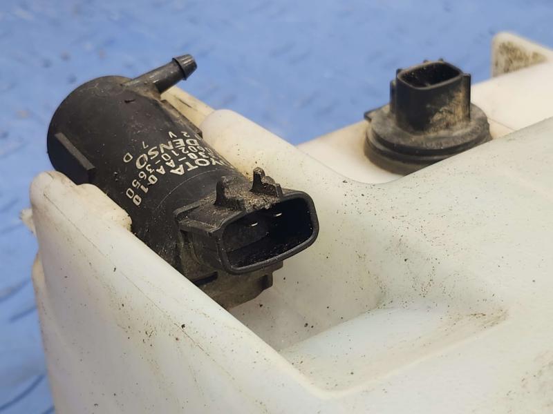 2002 Toyota Camry Washer Bottle