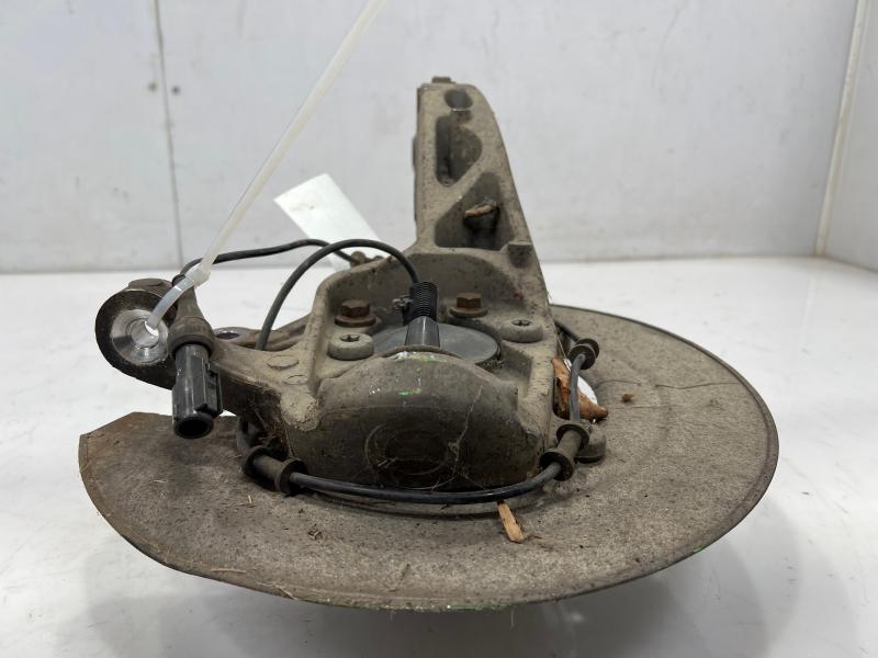 2007 - 2009 Jaguar XK Front Spindle Knuckle with Hub LH Driver Side OEM C2C25752
