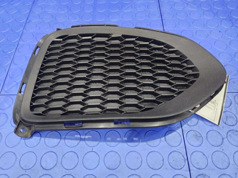2011 Kia Sorento Grille