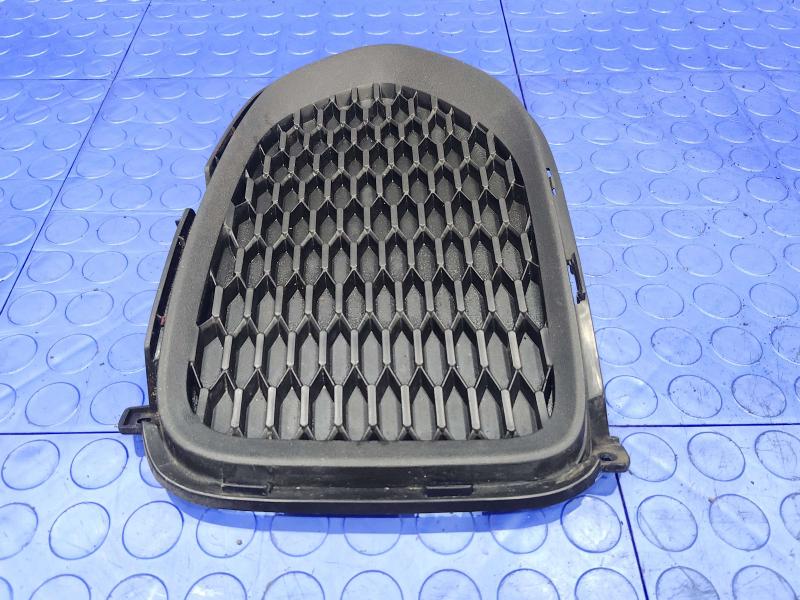2011 Kia Sorento Grille
