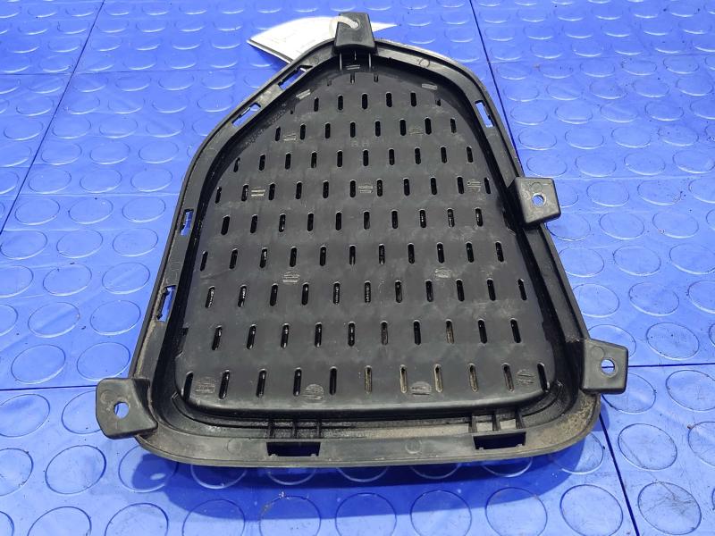 2011 Kia Sorento Grille