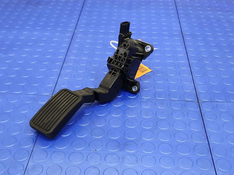 2016-2018 Acura RDX Accelerator Pedal Assembly Genuine OEM Part 17800-T1W-A01