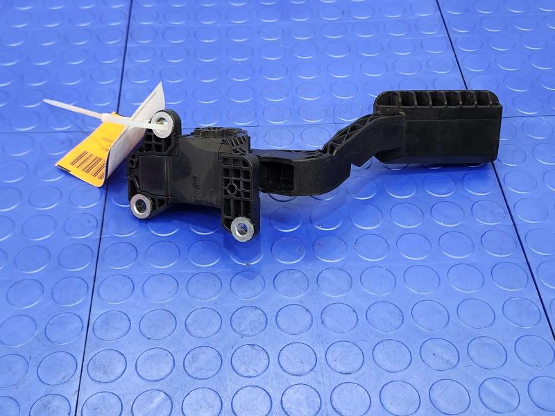 2016-2018 Acura RDX Accelerator Pedal Assembly Genuine OEM Part 17800-T1W-A01