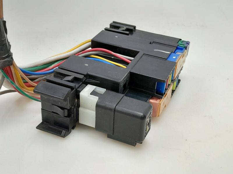 2016 Nissan Frontier Cabin Fuse Box