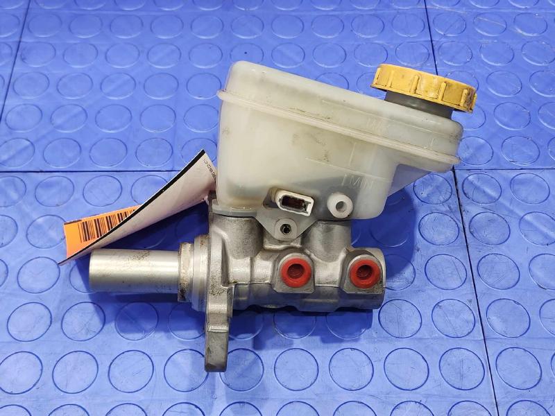 2013-2014 Subaru XV Crosstrek Brake Master Cylinder Assembly OEM 26401FJ071